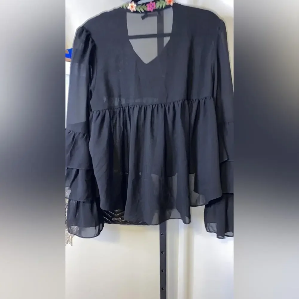 Raised collar blouse with staggered sleeves and embroidery by Boohoo - Picture 6 of 12